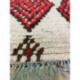 Tapis berbère ancien Azilal laine rase écrue et fils de coton rouge