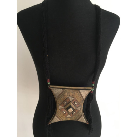 Collier berbère fabrication artisanale